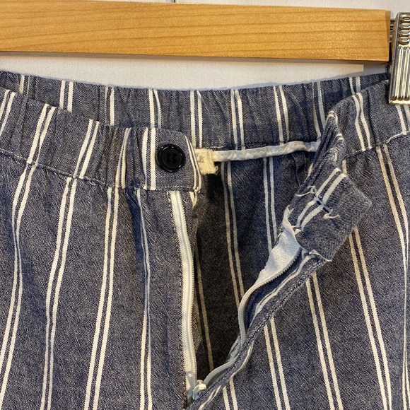 Brandy Melville Gray and White Striped Tilden High Waist Cropped Jeans Pants - Picture 5 of 16